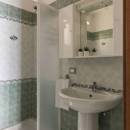 شقة Albergo Diffuso - Le Scuole Con Vista Lago *