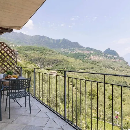 Albergo Diffuso - Le Scuole Con Vista Lago * تينيالي