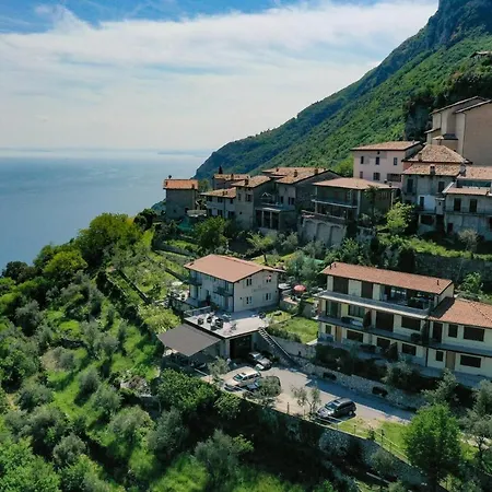شقة Albergo Diffuso - Le Scuole Con Vista Lago *