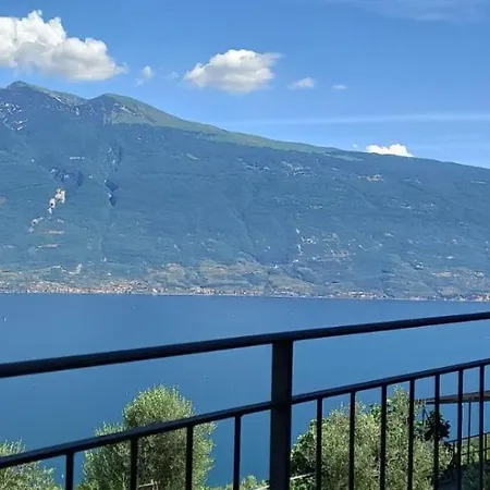 Albergo Diffuso - Le Scuole Con Vista Lago * تينيالي
