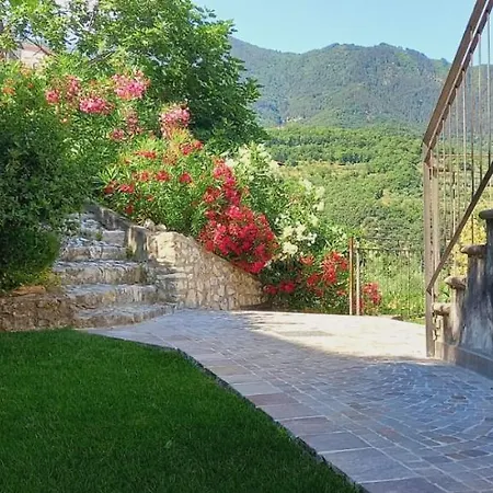 Albergo Diffuso - Le Scuole Con Vista Lago شقة *